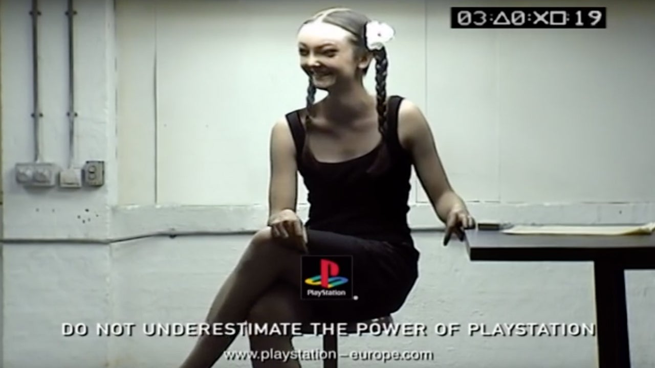 PlayStation 的欧洲“精神财富”广告以一位长着外星人头像的苏格兰女孩为主角，她让 20 世纪 90 年代末的每个学龄游戏玩家都陷入了噩梦。